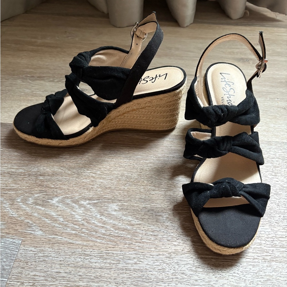 Lifestride Black Wedge Sandals w/Bows